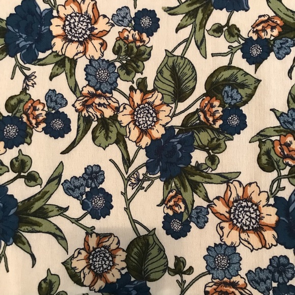 Floral tie front 3/4 sleeve cropped blouse - Picture 3 of 3